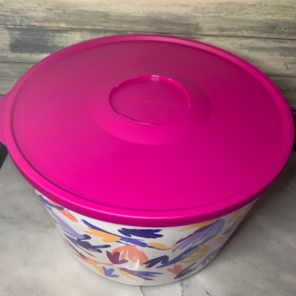 Tupperware Winter Cure Large Bowl - Picture 2 of 8